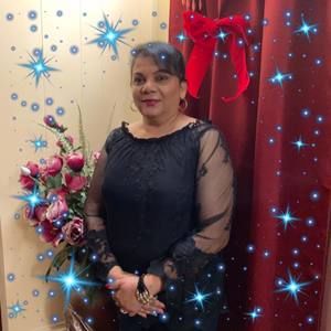 Meet your Posher, Bibi